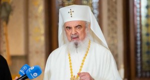 Patriarhul Daniel: Cinstirea Mântuitorului prin obiecte de mare preț nu trebuie pusă în concurență cu ajutorarea săracilor