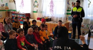 Întâlnire elevi-polițiști la școlile din Santa Mare