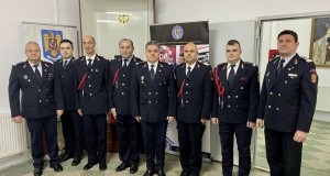 Șase pompieri avansați în grad de Ziua Națională a României